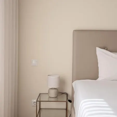 Guestready - Stylish Centre Flat With Parking * Maia (Porto)