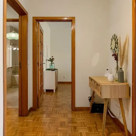 Guestready - Stylish Centre Flat With Parking * Maia (Porto)
