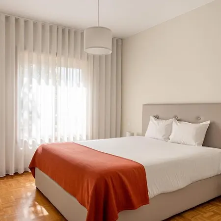 Guestready - Stylish Centre Flat With Parking Apartment Maia (Porto)