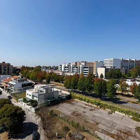 شقة Guestready - Stylish Centre Flat With Parking Maía
