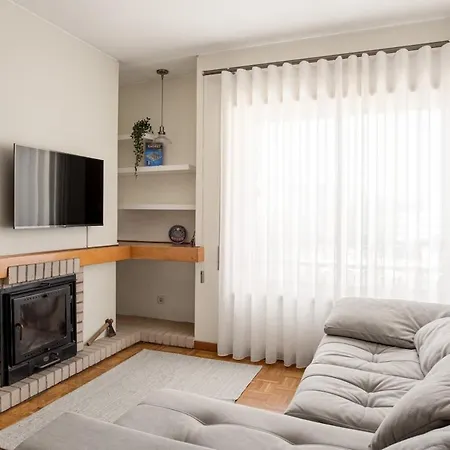 Guestready - Stylish Centre Flat With Parking * Maia (Porto)